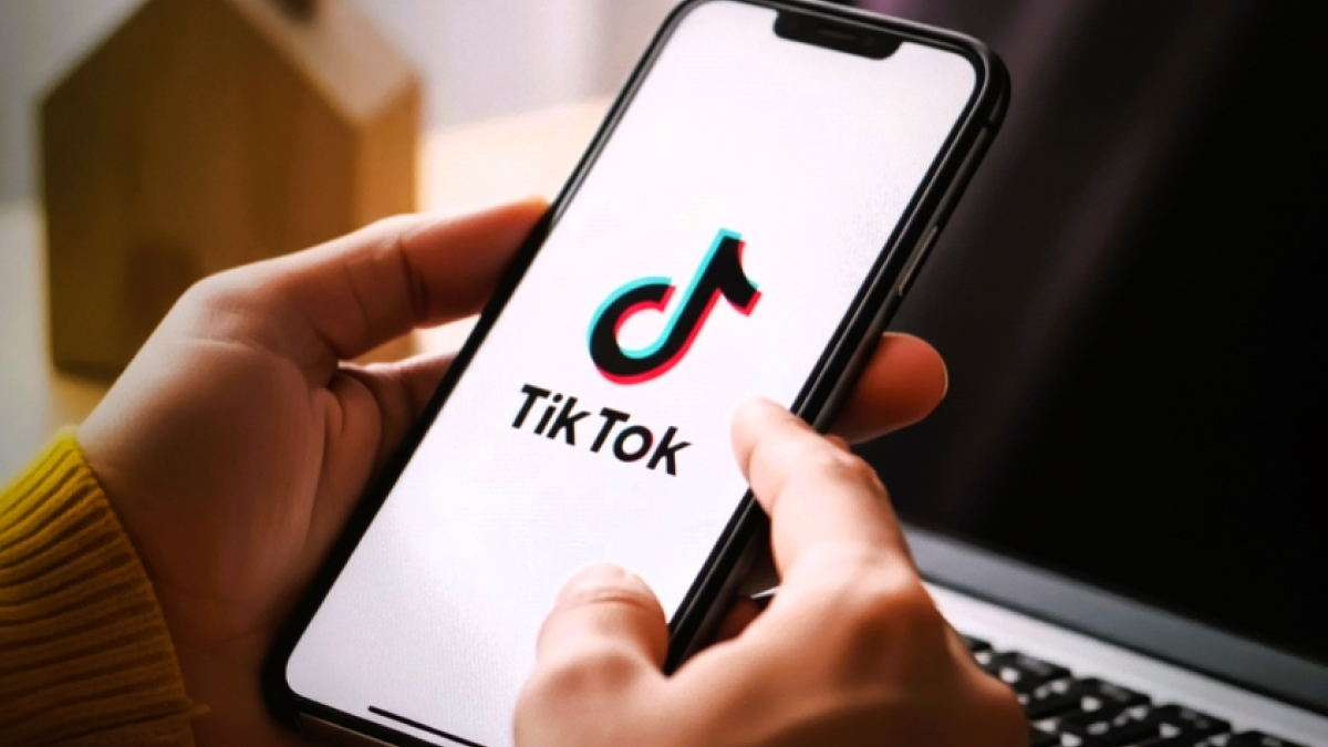 Impact nouveau flux TikTok sur la visibilité des entreprises