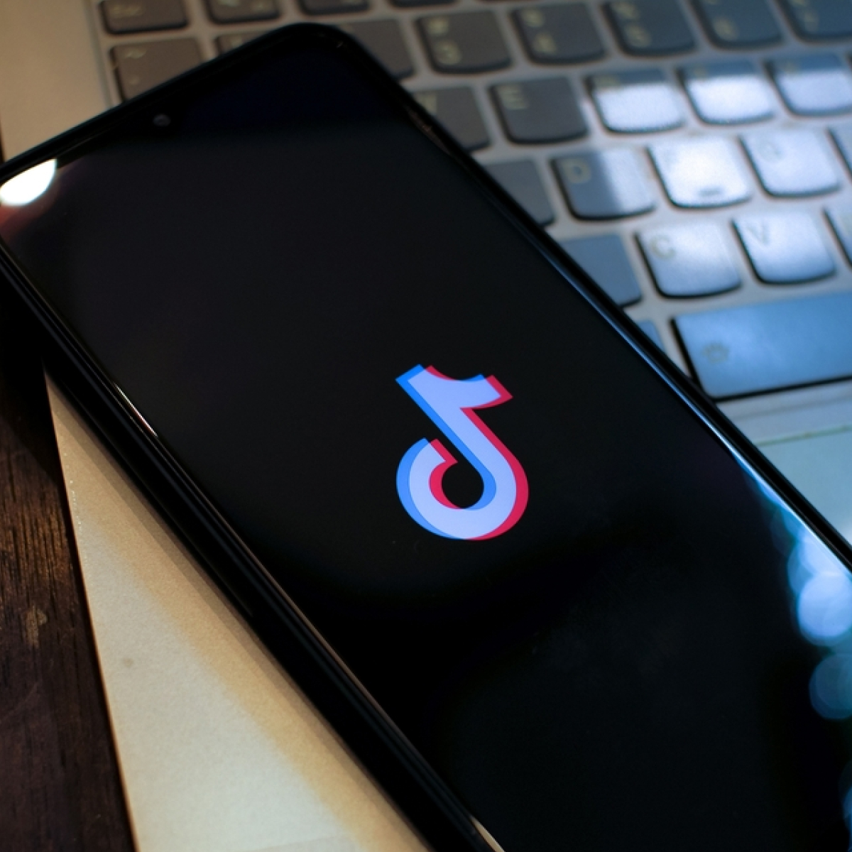 Coherence Agence Digitale TikTok Local Levier De Visibilite